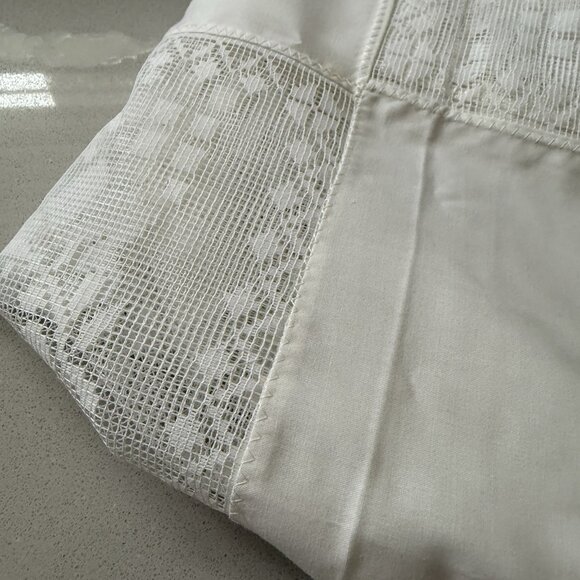 Vintage Tablecloth Hand Embroidery Lace Square Pattern White Floral 88x65” - Picture 10 of 16